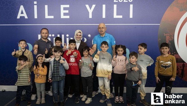 Aile Bakanı Göktaş çocuklarıyla Külliye'de Ramazan etkinliklerine katıldı