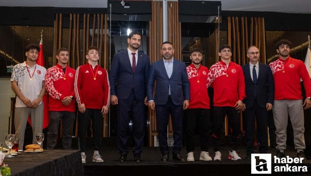 Güreş camiası Ankara'da düzenlenen iftarda bir araya geldi