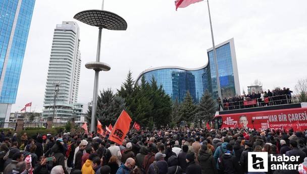 CHP milletvekilleri TBMM'den parti genel merkezine yürüdüler!