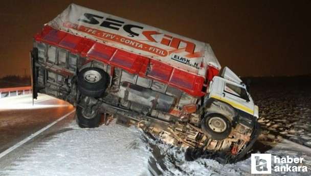 Aksaray’da kar, tipi ve buzlanma sebebiyle kazalar peş peşe yaşandı