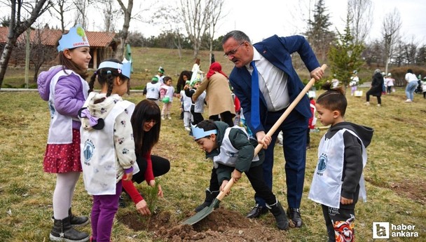 Altındağ Belediyesi miniklerin yüzlere fidanı toprakla buluşturmasını sağladı
