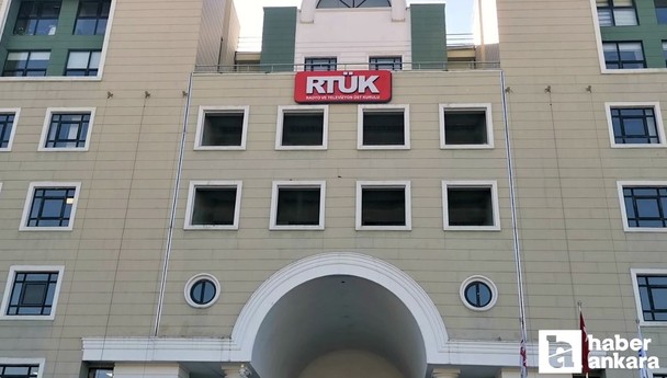 CHP'li vekillerden RTÜK önünde tepki: Muhalefeti susturmak için ağır cezalar verildi