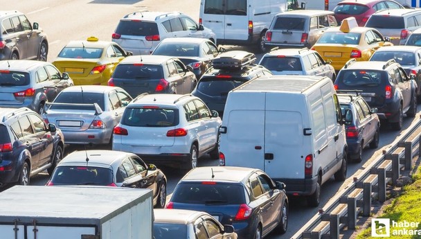 Trafikte bu hareketi yapanlara anında 46 bin TL para ve ehliyete el koyma cezası!