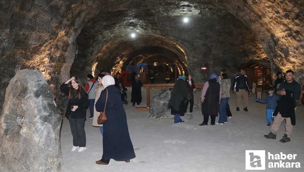 Çankırı'da bulunan Yer Altı Tuz Şehri ziyaretçi akınına uğradı
