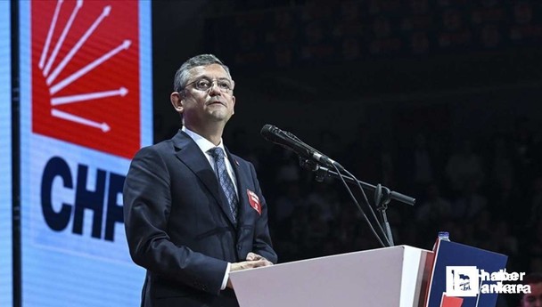 Özgür Özel yeniden CHP Genel Başkanı seçildi