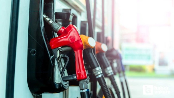 Benzinli araç sahipleri! Benzine dev indirim geliyor o saati bekleyin