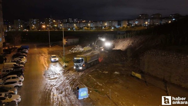 Yenimahalle'de sağanak istinat duvarının çökmesine neden oldu