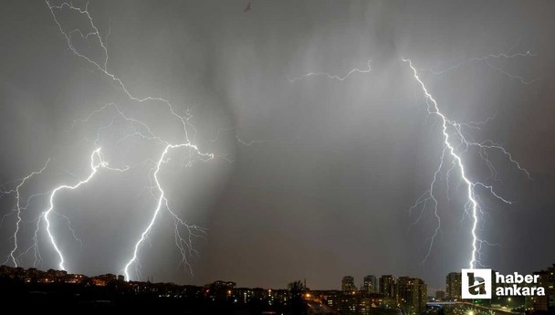 AKOM'dan Ankara'ya gök gürültülü sağanak yağış uyarısı! Ankaralılar bir anda bastıracak hazırlıklı olun