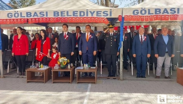Gölbaşı  Meydanı'nda 23 Nisan kutlamaları yapıldı