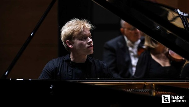 Rus piyanist Alexander Malofeev CSO Ada Ankara’da sahne aldı