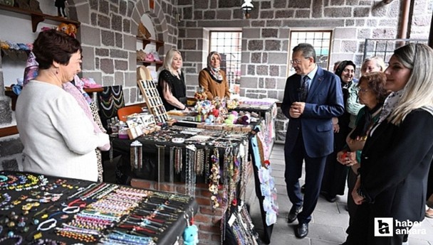 Altındağ Belediyesi El Ürünleri Satış Pazarında Anneler Günü heyecanı