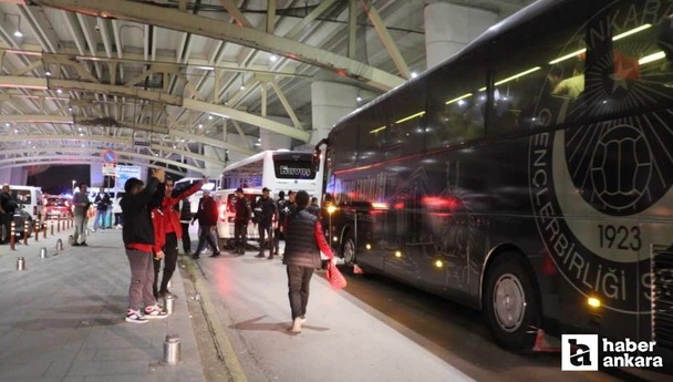 Gençlerbirliği'ne Esenboğa Havalimanı'nda coşkulu karşılama