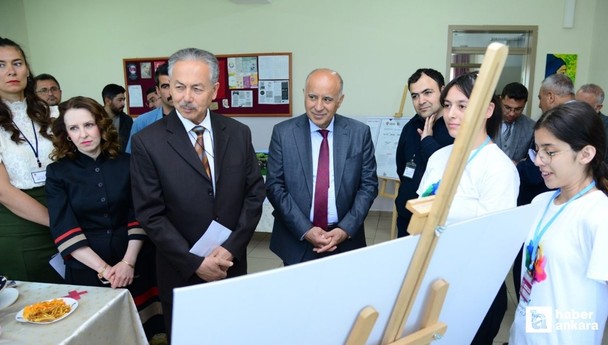 Kahramankazan Belediyesi gençlere bilimsel çalışmalarında 'yanınızdayız' mesajı verdi