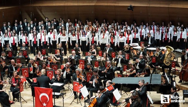 Başkentte 19 Mayıs özel konserinde gençler sahne aldı