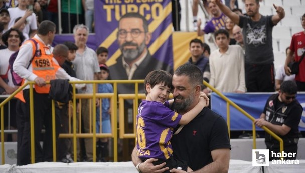 Arda Turan Eyüpspor'a veda etti