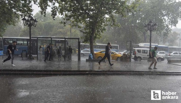 Ankara'da etkili sağanak yağış su baskınlarına neden oldu