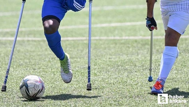 Ankara'da düzenlenen Ampute Futbol Şampiyonlar Ligi'nde heyecan sürüyor