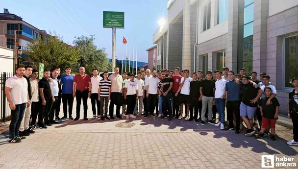 Beypazarı'nda 40 öğrenci proje kapsamında ücretsiz Çanakkale'ye gönderildi