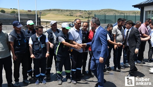 Pursaklar Belediye Başkanı Çetin personeller ile bayramlaştı