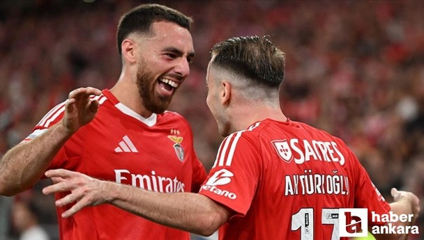 Kerem Aktürkoğlu ve Orkun Kökçü Bayern Münih'e karşı