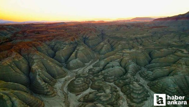 Yeryüzünün Mars'ı Ankara'da! 10 milyon yıllık mucize 'Gökkuşağı Tepeleri'