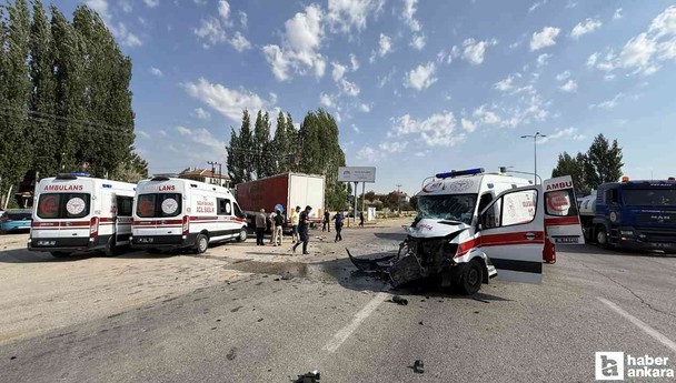 Ankara'da hasta taşıyan ambulans ve tır çarpıştı: Yaralılar var