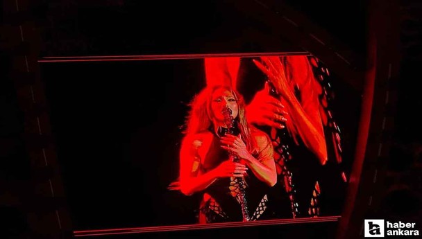 Jennifer Lopez, İstanbul'da sahne şovu ile büyüledi!