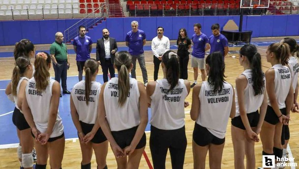 Etimesgut Belediyesi Gelişim Spor Kulübü Voleybol A Takımı çalışmalara başladı