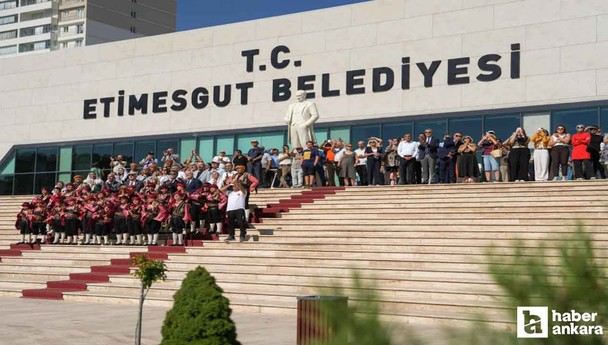 Etimesgut Belediyesi'nin 30 Ağustos Zafer Bayramı coşkusu göklerde başladı