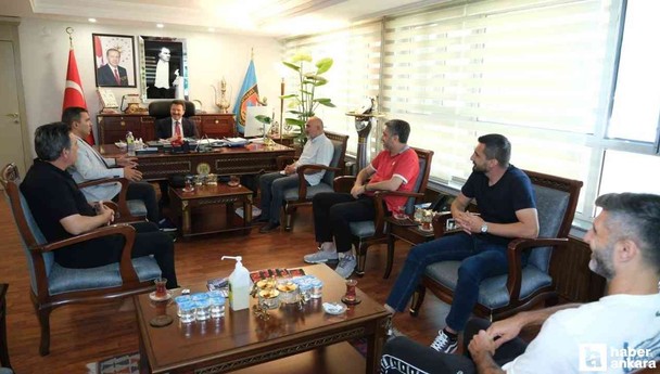 Etimesgutspor’dan Ankaragücü Onursal Başkanı Mehmet Yiğiner’e ziyaret