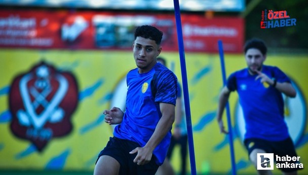 Hasan Nazarov U19 takımıyla maçlara başladı