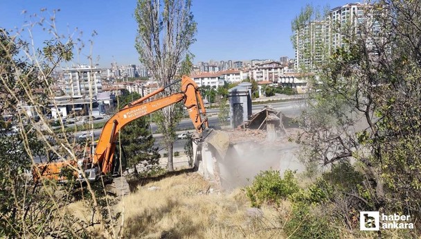 Pursaklar Belediyesi güvenlik riski oluşturan yapıları yıkıyor