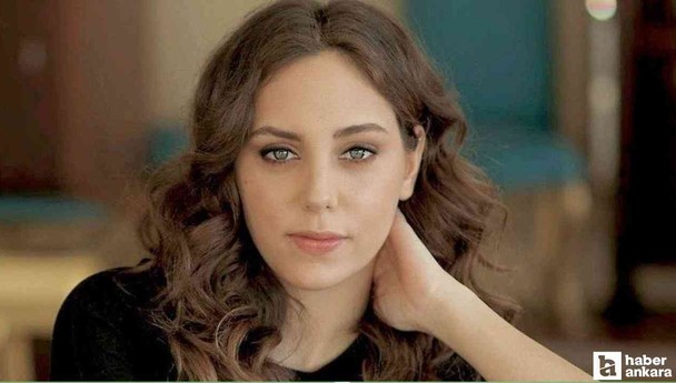 Öykü Karayel ve Kerem Bürsin'in 'koltuk altı' sahnesi sosyal medyayı ikiye böldü
