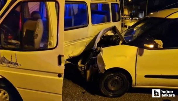 Çorum'da kaza yapan sürücü aracını bırakıp kaçtı