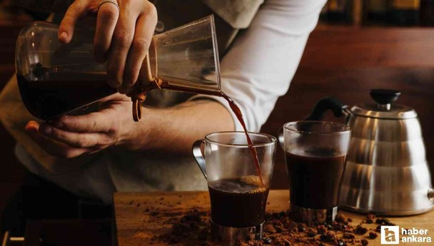 Düzenli kahve ya da çay tüketen kanser hastaları dikkat!