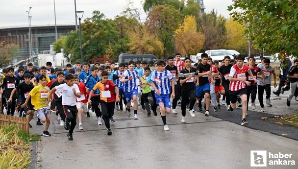 Altındağ Belediyesi'nin düzenlediği 29 Ekim Cumhuriyet Koşusu gerçekleştirildi