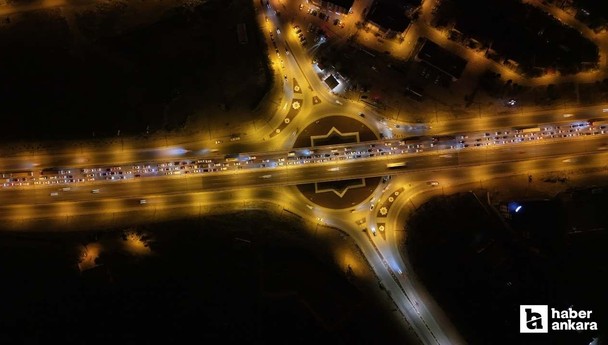 Ara tatil dönüşü 43 ilin geçiş noktası kilit kavşakta trafik yoğunluğu var