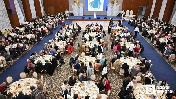 Altındağ Belediye Başkanı Veysel Tiryaki, Aydınlıkevler Mahalle sakinleriyle buluştu