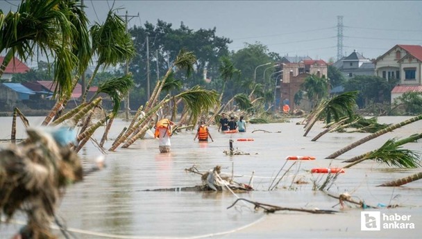 Vietnam'da sel felaketleri 41 can aldı, 9 kişi kayboldu