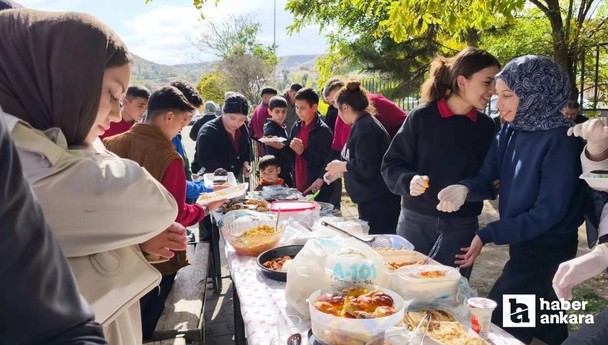 Kırıkkale'de öğretmen ve öğrencilerden Gazze yararına kermes