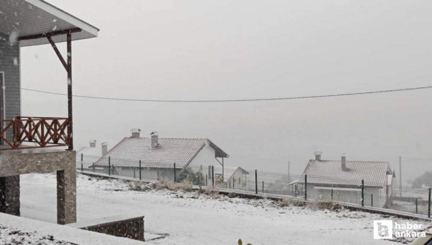 Ankara'da yeni mevsimin ilk karı Beypazarı'na yağdı!
