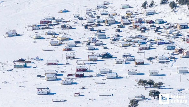 Çamlıdere'deki Benli Yaylası karla kaplandı