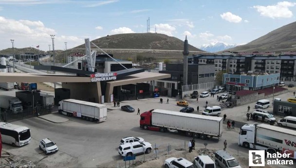 Sağlık Bakanlığı, İran’a ikinci etap insani yardım amaçlı tıbbi malzeme gönderdi