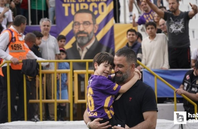 Arda Turan Eyüpspor'a veda etti