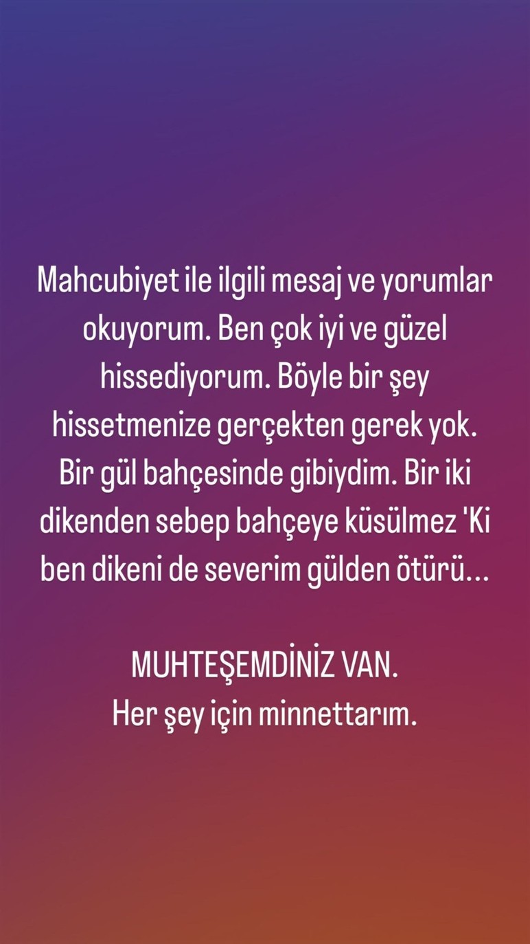 Cem Adrian'dan kendisine sahnede pet şişe atanlara karşı taktir toplayan cevap geldi
