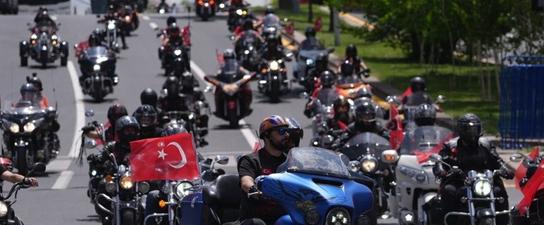 500 motosikletli 19 Mayıs için Ankara'da tur attı, Erdal Beşikcioğlu'da katıldı