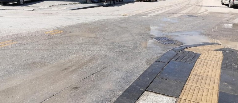 Sincan'da seyir halindeki iki araç çarpıştı: 3'ü ağır 9 kişi yaralandı