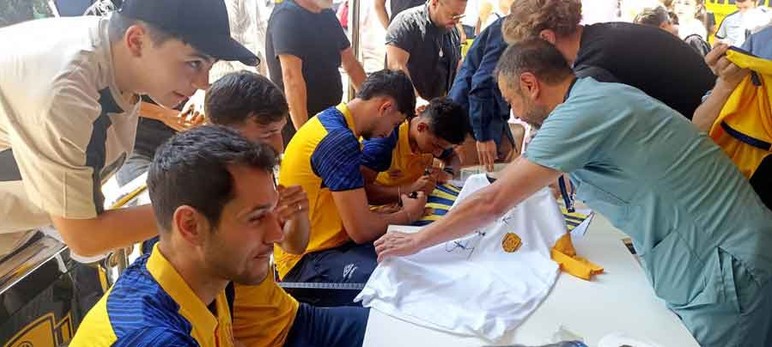 Ankaragücü camiası Ankaragücü Store’da buluştu