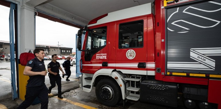 ABB itfaiyesi yılın ilk 4 ayında 3 binden fazla yangına müdahale etti - Resim : 2