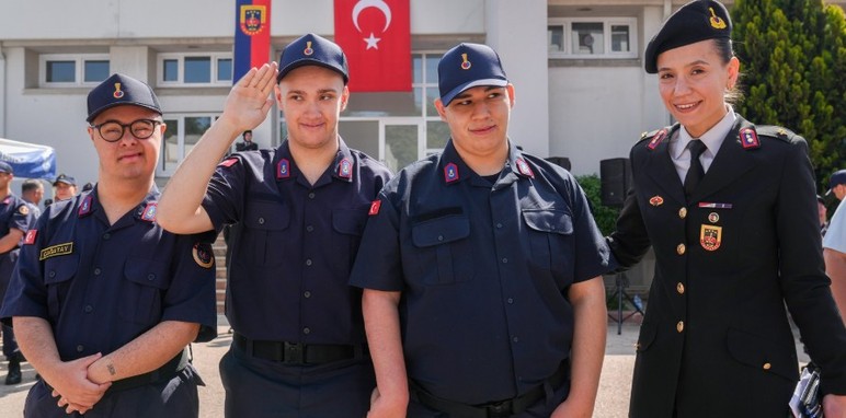 Ankara'da 52 genç Temsili Askerlik Uygulaması ile bir günlüğüne asker oldu
